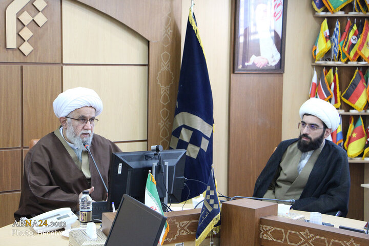 Photos: Secretary-General of AhlulBayt World Assembly meets with professors, students of Al-Mustafa International University in Isfahan