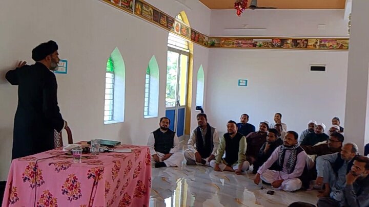 تقرير مصور/ إلقاء دروس اسلامية بمناسبة أيام الفاطمية في كلكتا الهندية