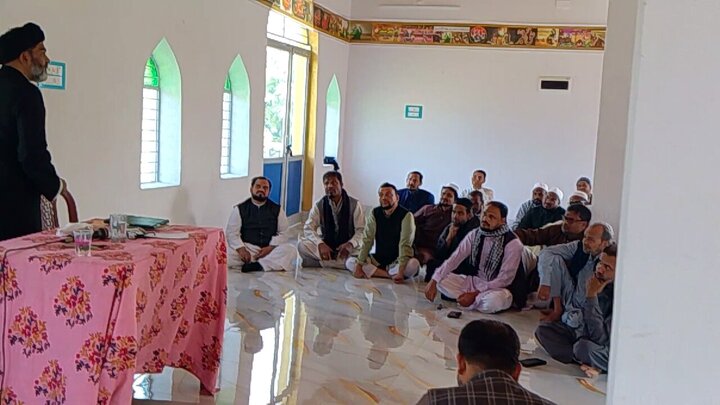 تقرير مصور/ إلقاء دروس اسلامية بمناسبة أيام الفاطمية في كلكتا الهندية