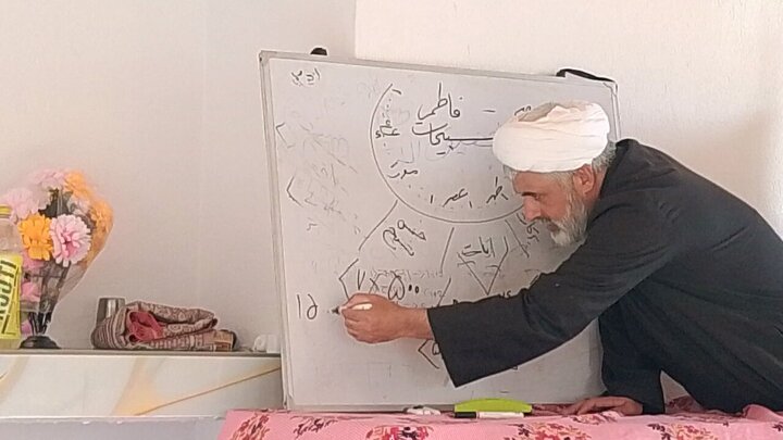 تقرير مصور/ إلقاء دروس اسلامية بمناسبة أيام الفاطمية في كلكتا الهندية