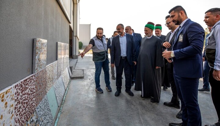 تقرير مصور/ نائب الأمين العام للعتبة الحسينية يزور بمعية أعضاء مجلس الإدارة المدينة الصناعية في كربلاء