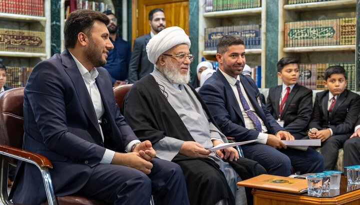 تقرير مصور/ ممثل المرجعية العليا يستقبل طلبة برنامج الحساب الذهني (السوروبان)