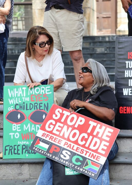 Informe fotográfico | 108ª vigilia interreligiosa consecutiva en la Catedral de San Jorge en Ciudad del Cabo desde el inicio del genocidio en Gaza