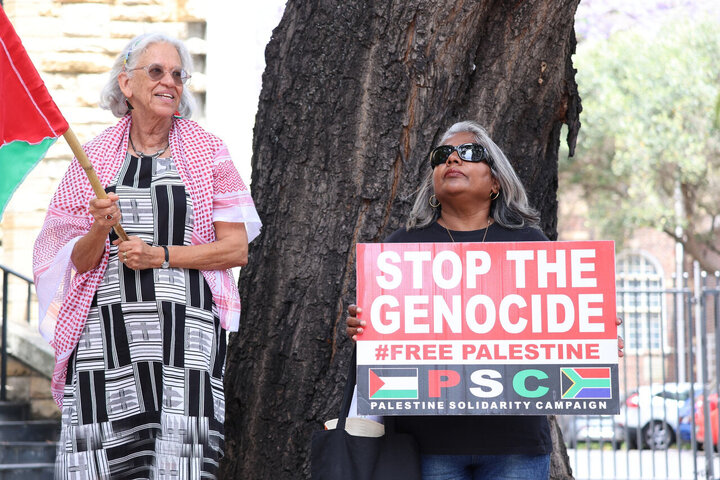 Informe fotográfico | 108ª vigilia interreligiosa consecutiva en la Catedral de San Jorge en Ciudad del Cabo desde el inicio del genocidio en Gaza
