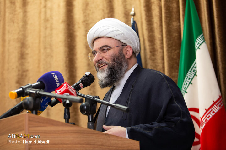 مراسم رونمایی از ۴۰ جلد کتاب کارگروه تبلیغی در قم