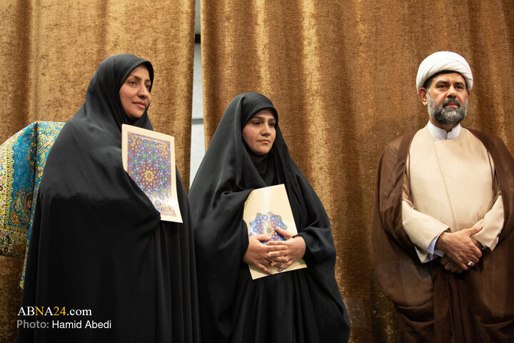 مراسم رونمایی از ۴۰ جلد کتاب کارگروه تبلیغی در قم