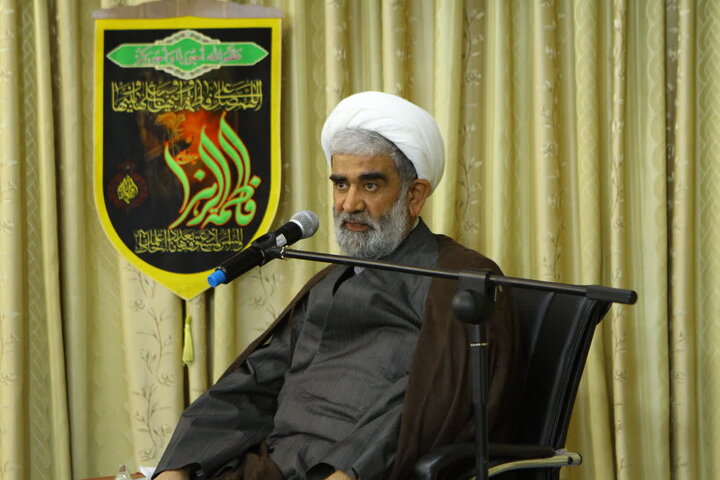 خراسانی‌نژاد با ۴۴ جلد کتاب روایت مستند زندگی شهدا، عمر خود را وقف فرهنگ ایثار و شهادت کرد