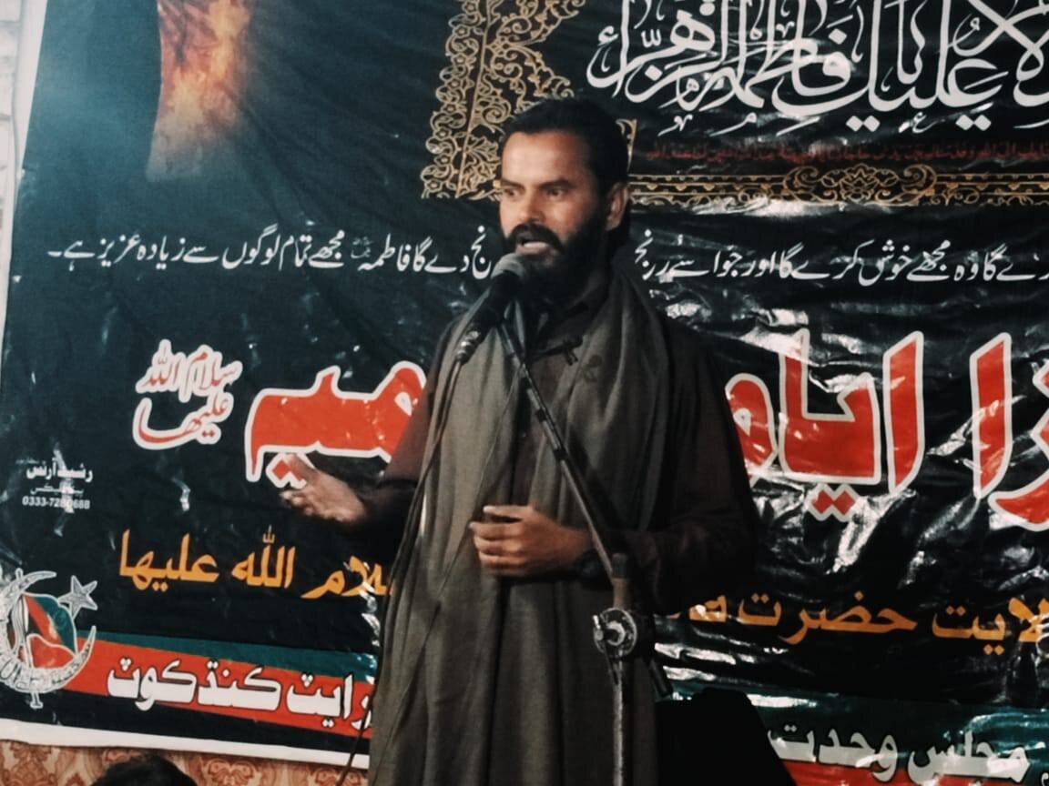 عکس خبری | برگزاری مجلس عزای شهادت حضرت زهرا(س) در لارکانه، پاکستان