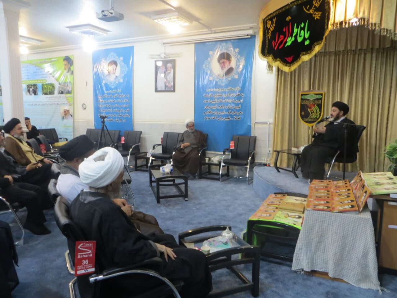 رونمایی از ۴۴ جلد کتاب حوزه شهادت در قم/ مجموعه «یاران شهریار» و دیگر آثار دفاع مقدس رونمایی شد