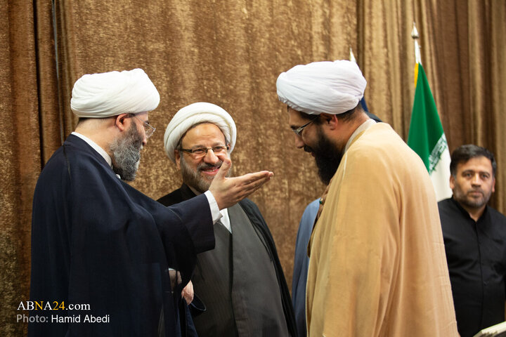 Photos: Unveiling ceremony for 40 volumes published by Development Task Group held in Qom