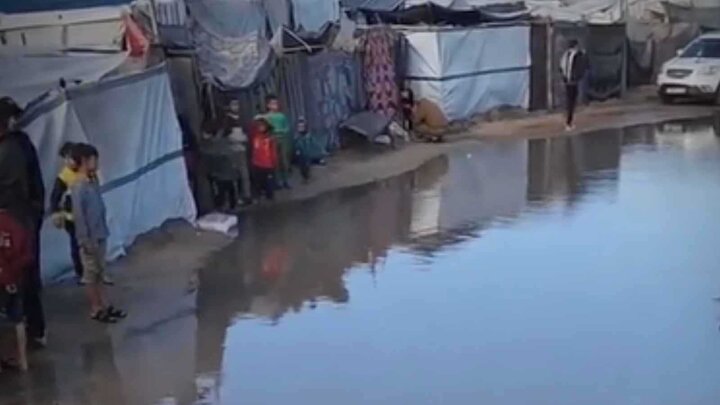 غرق شوارع مواصي خان يونس