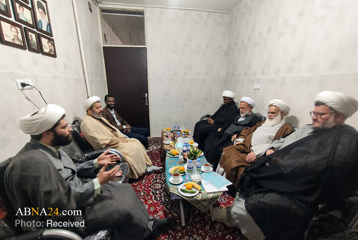 عکس خبری | بازدید نماینده ولی‌فقیه در قاره آفریقا از مؤسسه آوای توحید در قم