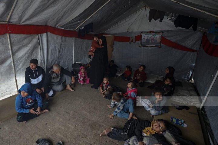 غزہ: پنج فرزند کی شہادت کے بعد ۳۶ نواسیوں کی سرپرستی کرنے والے فلسطینی بزرگ جوڑہ کی زندگی دشوار