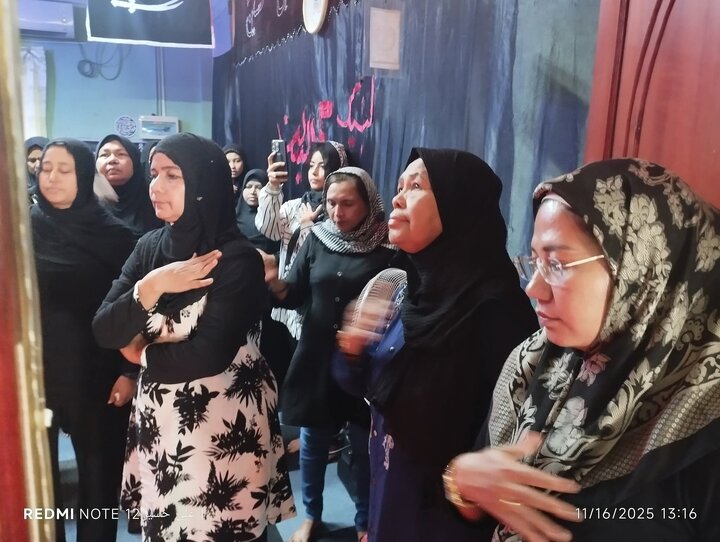 မြန်မာနိုင်ငံလုံးဆိုင်ရာ ရှီအဟ် မွတ်စလင်မ် အဖွဲ့ချုပ် မှ ညောင်လေးပင် မြို့ ရှိ မိသားစု အေမာမ်ဘာရာ တွင် သခင်မကြီး ဇဲဟ်ရာ (စ.အ) ၏ ရှဟာဒသ် မဂျ်လစ် ပြုလုပ်  ။ Photos