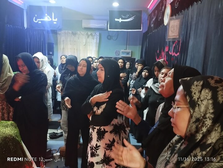 မြန်မာနိုင်ငံလုံးဆိုင်ရာ ရှီအဟ် မွတ်စလင်မ် အဖွဲ့ချုပ် မှ ညောင်လေးပင် မြို့ ရှိ မိသားစု အေမာမ်ဘာရာ တွင် သခင်မကြီး ဇဲဟ်ရာ (စ.အ) ၏ ရှဟာဒသ် မဂျ်လစ် ပြုလုပ်  ။ Photos