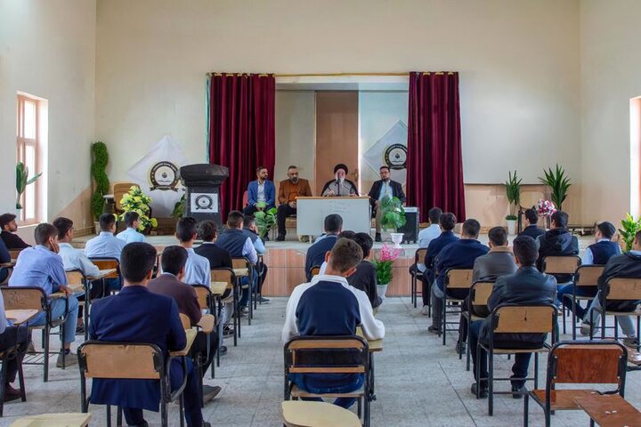 تقرير مصور/ تقديم محاضرات ثقافية لطلبة مدارس محافظة واسط