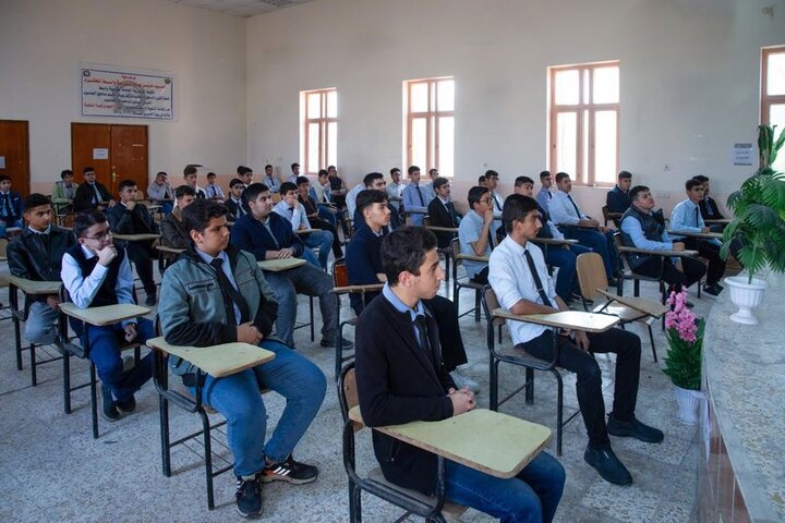 تقرير مصور/ تقديم محاضرات ثقافية لطلبة مدارس محافظة واسط