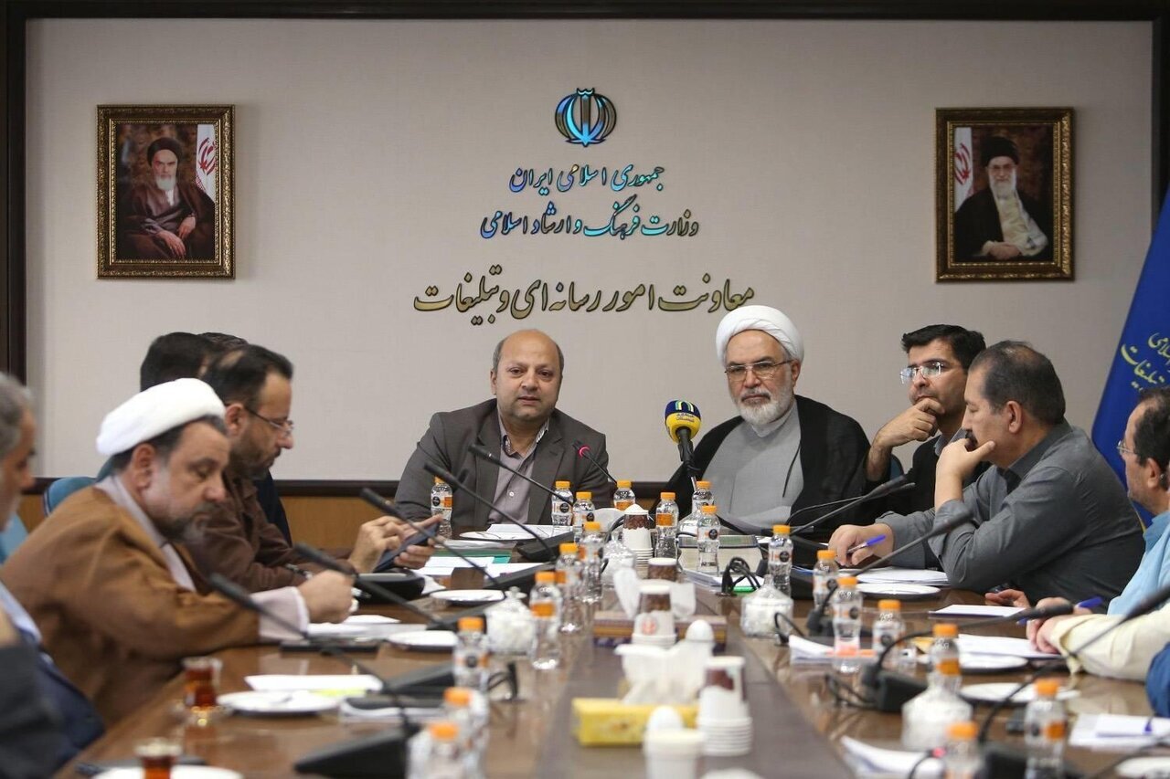 لزوم بازتعریف پیام نماز برای نسل جوان و ورود فعالانه به عرصه رسانه‌های نوین