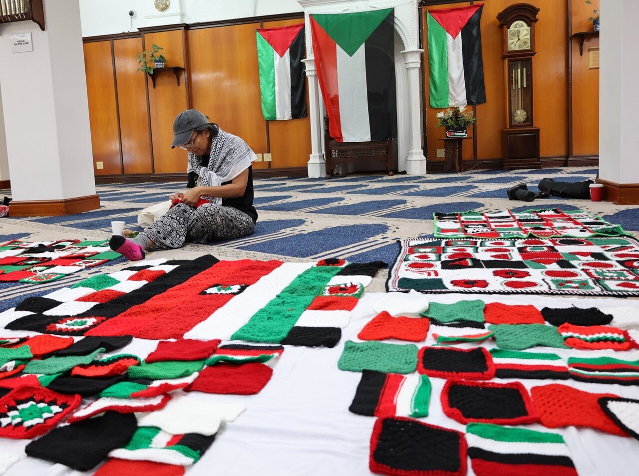 Picha kuhusu mradi wa fani ya ushonaji kwa ajili ya Palestina katika Msikiti wa Afrika Kusini