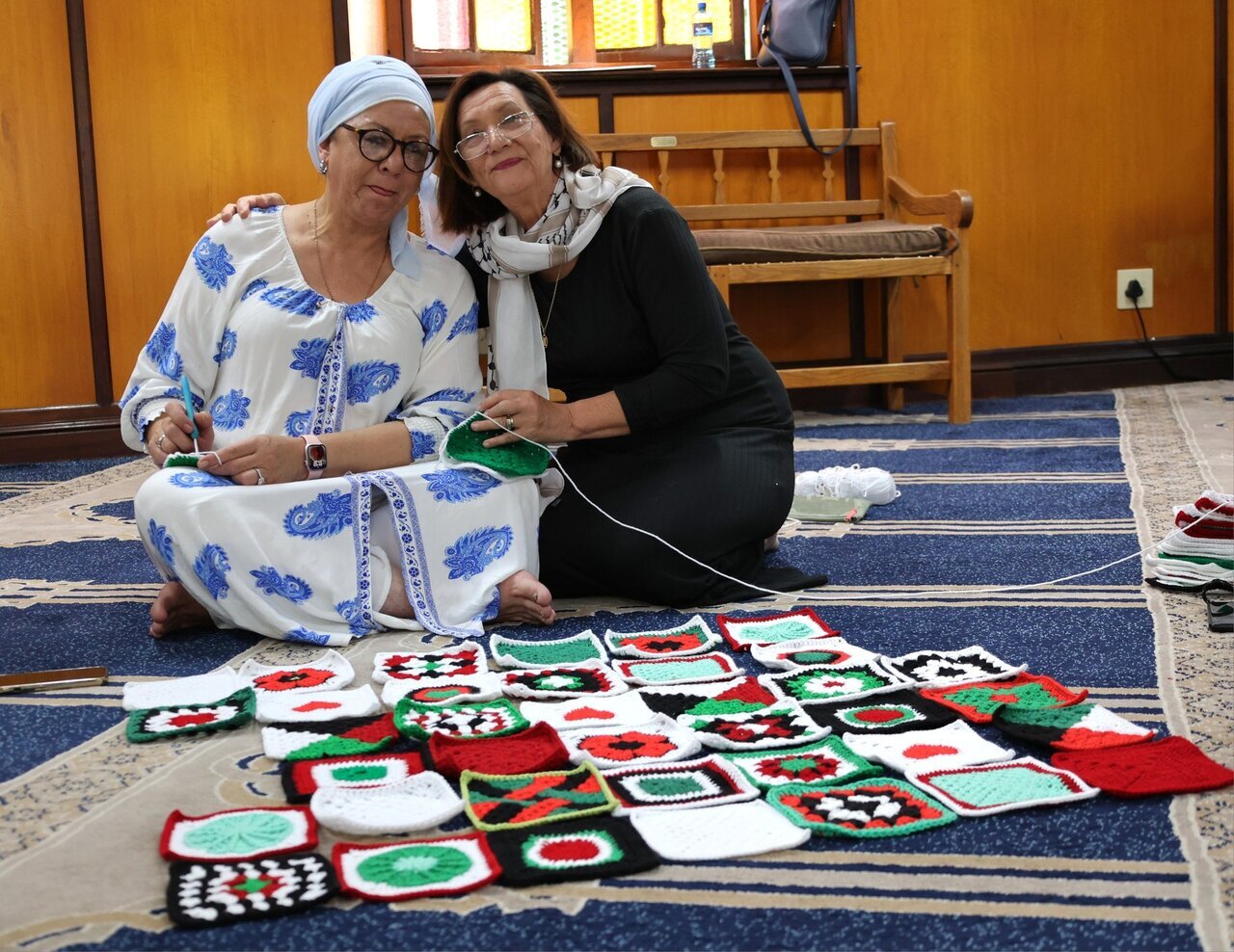 Picha kuhusu mradi wa fani ya ushonaji kwa ajili ya Palestina katika Msikiti wa Afrika Kusini