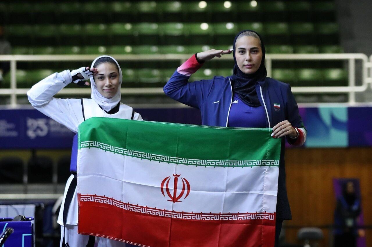 İranlı taekvondoçu xanım ər-Riyadda qızıl medal qazandı