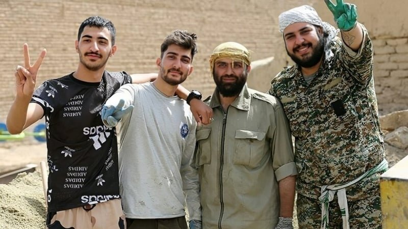 Mengapa Imam Khomeini Menyebut Basij sebagai "Anugerah Ilahi"?