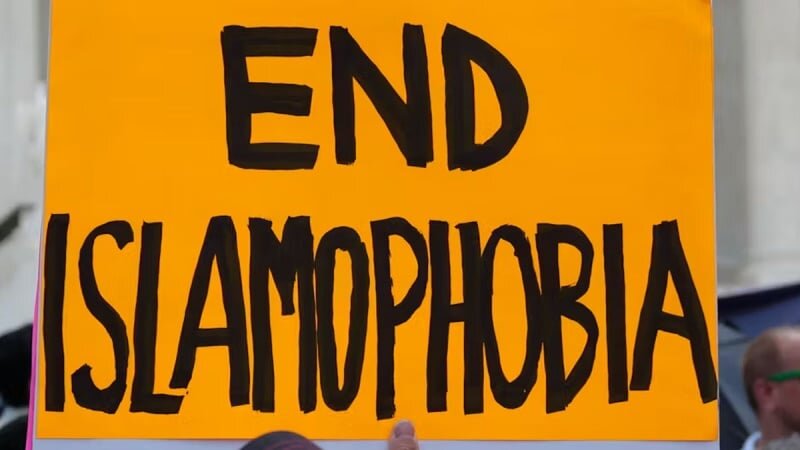 Islamofobia di Negara-negara Barat Meningkat; Diskriminasi di Eropa dan Ancaman di AS
