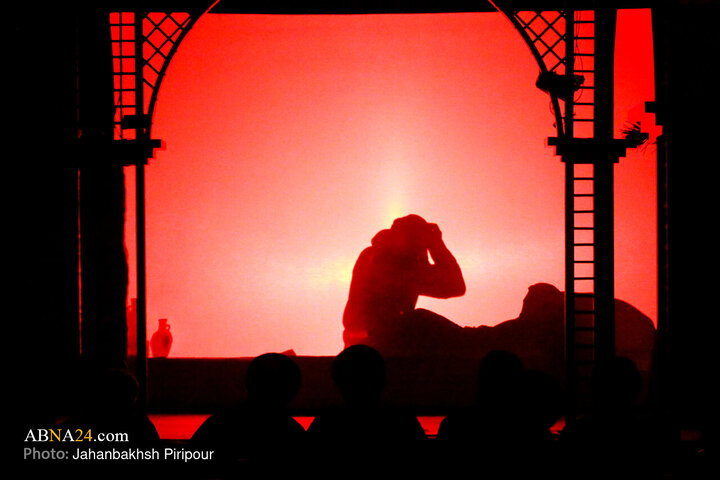 Photos: "Fatemi Insight" exhibition in Qom