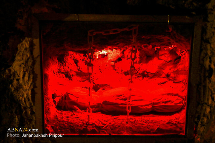 Photos: "Fatemi Insight" exhibition in Qom