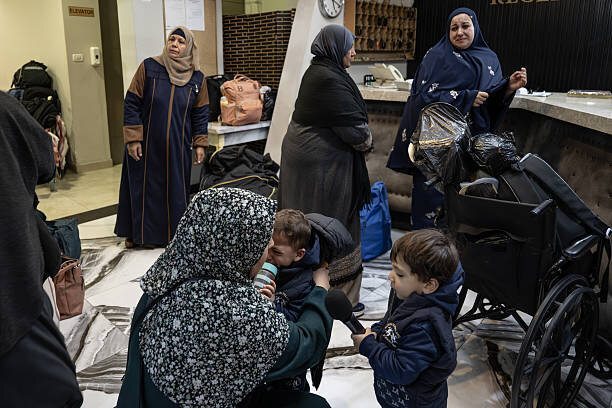 Pacientes palestinos tratados en Jerusalén Oriental se preparan para regresar a la Franja de Gaza (foto)
