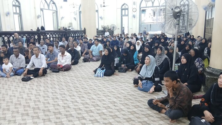 ရန်ကုန် မြို့ မဂို ရှီအဟ် ဂျအ်မေ့ ဗလီ တွင် နိုဝင်ဘာလ ၁၈ ရက်နေ့တွင် ပြုလုပ်သည့် သခင်မကြီး ဖွာတွေမဟ် ဇဲဟ်ရာ (စ.အ) ၏ ရှဟာဒသ် မဂျ်လစ်  ။ ။ Photos