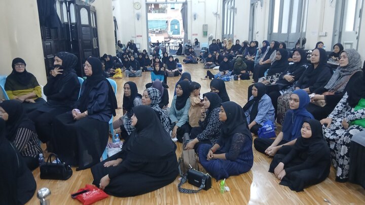 ရန်ကုန် မြို့ မဂို ရှီအဟ် ဂျအ်မေ့ ဗလီ တွင် နိုဝင်ဘာလ ၁၈ ရက်နေ့တွင် ပြုလုပ်သည့် သခင်မကြီး ဖွာတွေမဟ် ဇဲဟ်ရာ (စ.အ) ၏ ရှဟာဒသ် မဂျ်လစ်  ။ ။ Photos