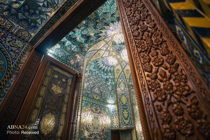 تصاویر | زیبایی کتیبه‌ها و تزئینات اسلامی نقش‌بسته بر درب‌های حرم حضرت ابوالفضل(ع)