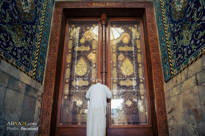 تصاویر | زیبایی کتیبه‌ها و تزئینات اسلامی نقش‌بسته بر درب‌های حرم حضرت ابوالفضل(ع)
