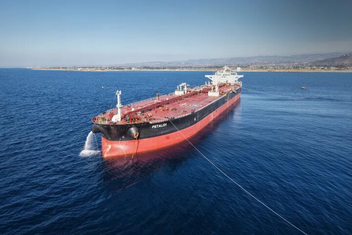 حکومت جولانی ۶۵۰ هزار بشکه نفت مجانی از عربستان دریافت کرد