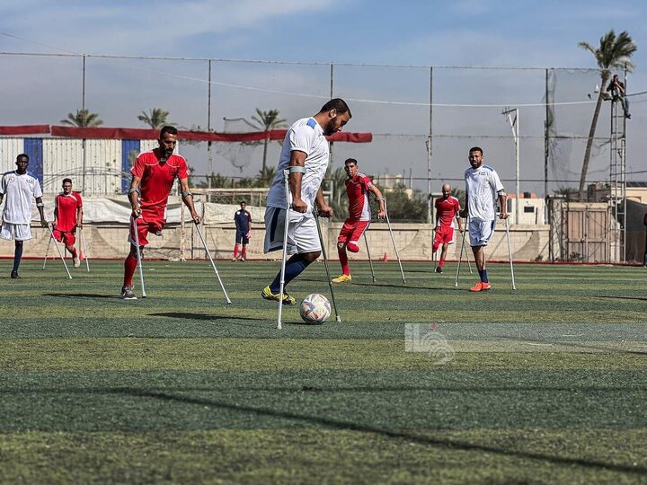 Wêneya Nûçeyan | Werzişvanên Filistînî yên ampûtekirî li Xezzeyê dicivin; Pêşbirka futbolê ya "Kûpaya Hêviyê" dest pê dike