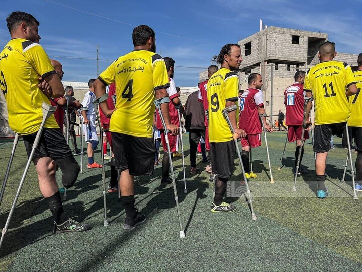 Wêneya Nûçeyan | Werzişvanên Filistînî yên ampûtekirî li Xezzeyê dicivin; Pêşbirka futbolê ya "Kûpaya Hêviyê" dest pê dike