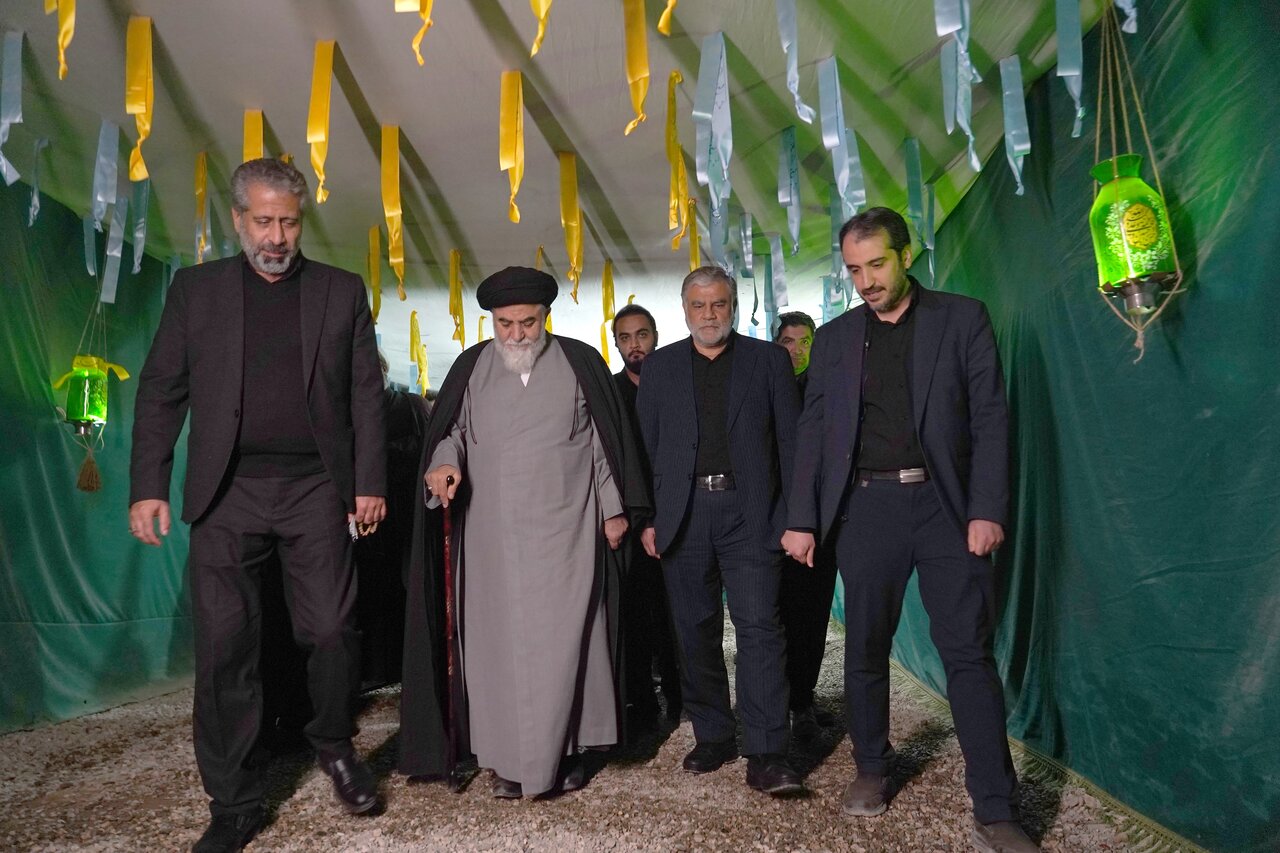 بازدید تولیت آستان مقدس مسجد جمکران از سوگواره نمایشی کوچه‌های بنی‌هاشم + عکس