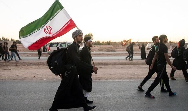 نمایشگاه عکس‌های برگزیده دهمین جایزه جهانی اربعین در دانشگاه سوره افتتاح شد