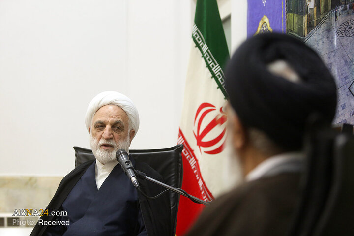 တရားသူကြီးချုပ်  H.I မိုဟ်စင်နီ အယေအီ သည်  သခင်မကြီး မအ်စူမဟ် ကွမ်း (စ.အ) ရောင်ဇာတော်သို့လာ ရောက်ဇေယာရသ် ပြု ။ ။ Photos