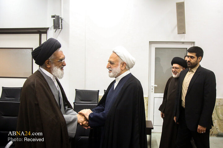 တရားသူကြီးချုပ်  H.I မိုဟ်စင်နီ အယေအီ သည်  သခင်မကြီး မအ်စူမဟ် ကွမ်း (စ.အ) ရောင်ဇာတော်သို့လာ ရောက်ဇေယာရသ် ပြု ။ ။ Photos