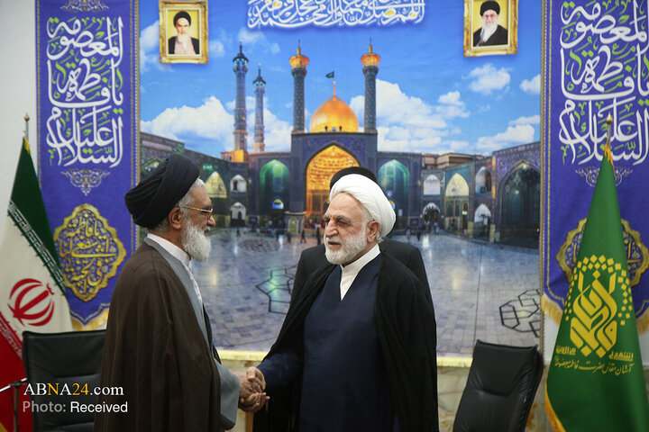 တရားသူကြီးချုပ်  H.I မိုဟ်စင်နီ အယေအီ သည်  သခင်မကြီး မအ်စူမဟ် ကွမ်း (စ.အ) ရောင်ဇာတော်သို့လာ ရောက်ဇေယာရသ် ပြု ။ ။ Photos