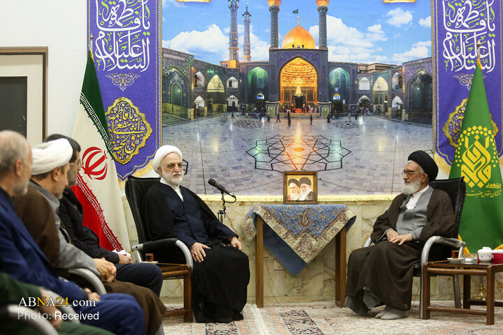 တရားသူကြီးချုပ်  H.I မိုဟ်စင်နီ အယေအီ သည်  သခင်မကြီး မအ်စူမဟ် ကွမ်း (စ.အ) ရောင်ဇာတော်သို့လာ ရောက်ဇေယာရသ် ပြု ။ ။ Photos