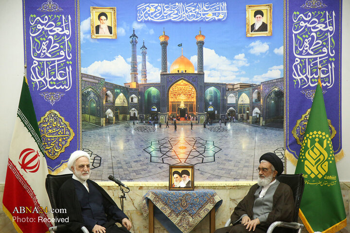 တရားသူကြီးချုပ်  H.I မိုဟ်စင်နီ အယေအီ သည်  သခင်မကြီး မအ်စူမဟ် ကွမ်း (စ.အ) ရောင်ဇာတော်သို့လာ ရောက်ဇေယာရသ် ပြု ။ ။ Photos