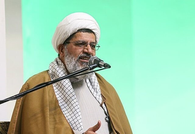 قرآن، چراغ هدایت و ضامن امنیت جامعه است