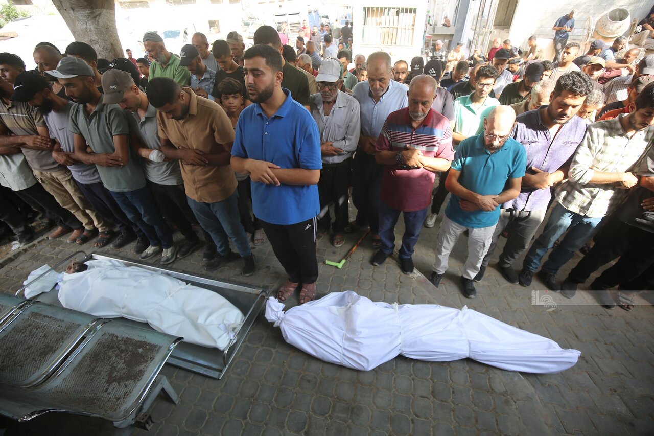 Israeli forces kill two Palestinian civilians in southern Gaza despite ceasefire