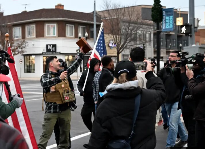 Sekolompok Anti Islam Coba Bakar Mushaf Al-Qur'an di Michigan
