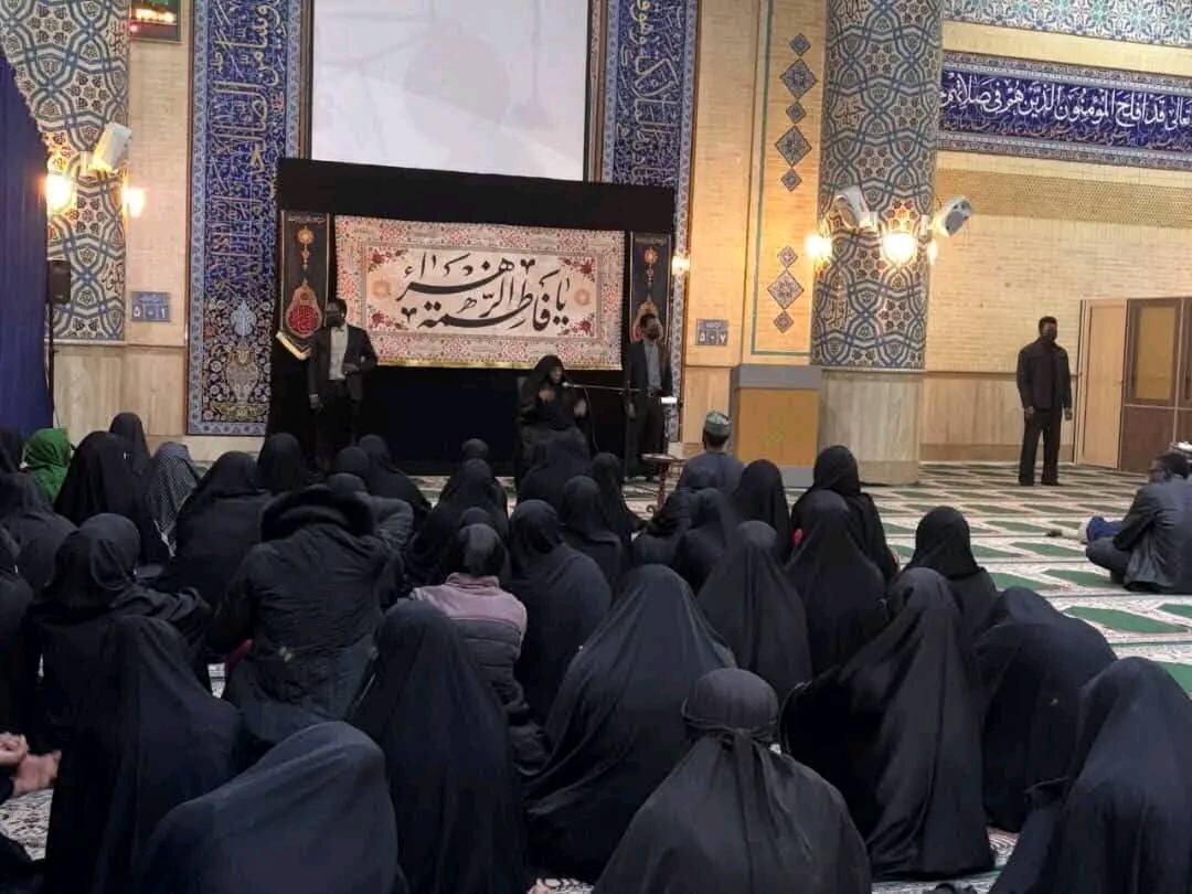 အာယာသွလ္လာဟ် ရှိက်ခ် ဇက်ဇကီ ၏ ဇနီး မှ တီဟီရန် မြို့ တွင် သခင်မကြီး ဇဲဟ်ရာ (စ.အ) ၏ရှဟာဒသ် မဂျ်လစ် တွင် တရားဟောကြား ။ ။ Photos