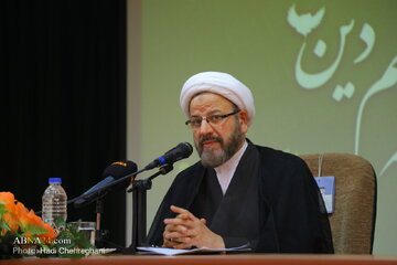 حجت‌الاسلام دکتر احمد واعظی: مبنای نقد علوم انسانی اسلامی، محتوا و جهت‌گیری‌های فلسفی است، نه ساختار روشی