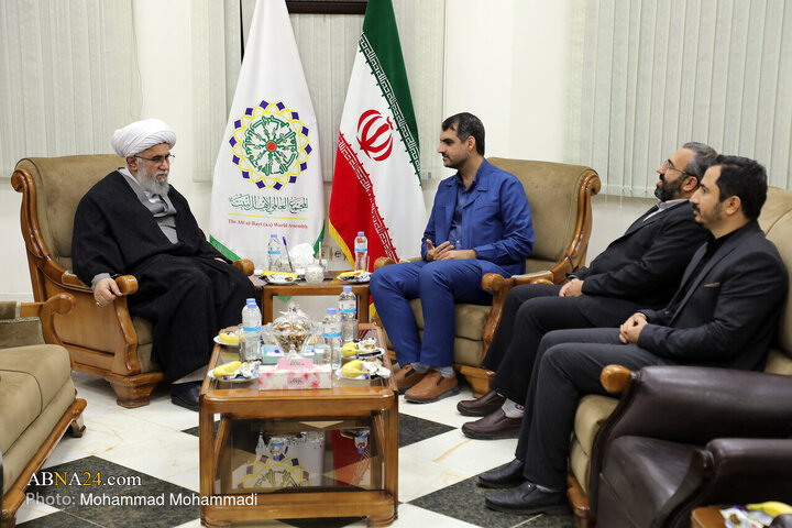 Photos: Representative of Qom's people in Islamic Consultative Assembly meets with Ayatollah Ramezani
